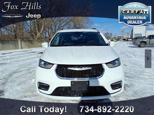 2022 Chrysler Pacifica Touring L