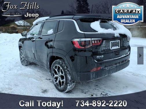 Diamond Black Crystal Pearlcoat 2026 Jeep Compass Limited