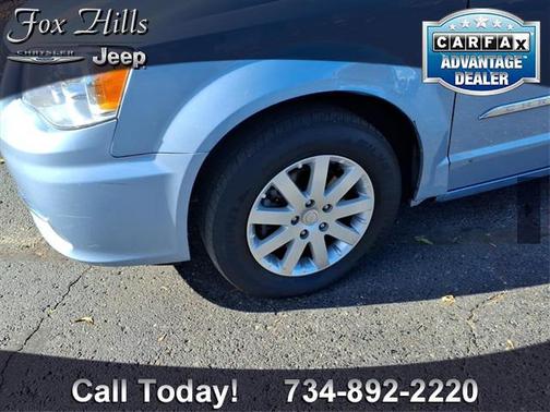 2016 Chrysler Town & Country Touring