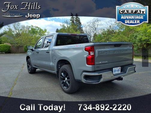 Sterling Gray Metallic 2024 Chevrolet Silverado 1500 LT