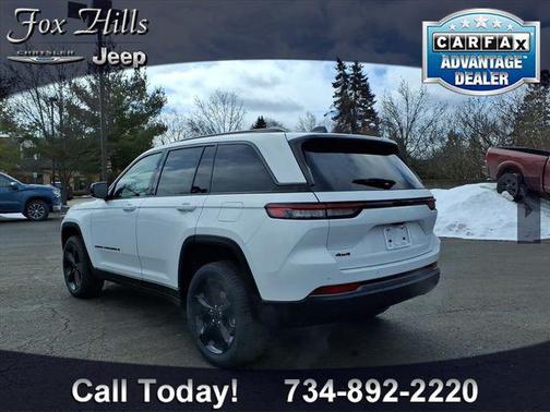 Bright White Clearcoat 2026 Jeep Grand Cherokee Limited