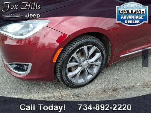 Velvet Red Pearlcoat 2019 Chrysler Pacifica Limited