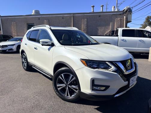 Pearl White 2017 Nissan Rogue 2017.5 FWD SL