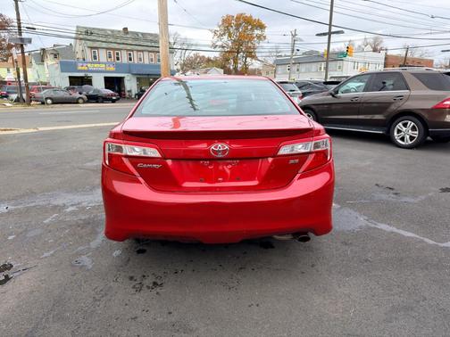 2014 Toyota Camry SE Sport