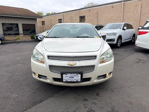 White Diamond Tricoat 2010 Chevrolet Malibu 4dr Sdn LTZ