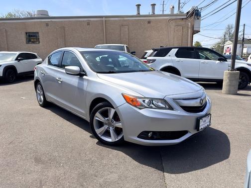 Silver Moon Metallic 2013 Acura ILX 4dr Sdn 2.0L Tech Pkg