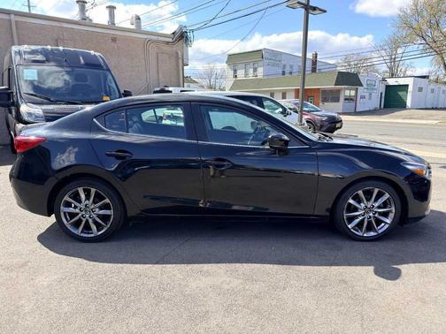 Jet Black Mica 2018 Mazda Mazda3 Touring Auto