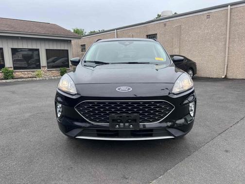 Agate Black Metallic 2022 Ford Escape SEL AWD