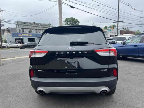 Agate Black Metallic 2022 Ford Escape SEL AWD