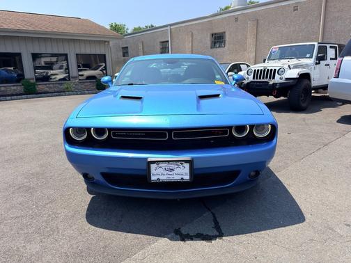 B5 Blue Pearl Coat 2015 Dodge Challenger 2dr Cpe R/T