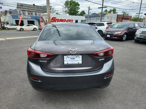 Machine Gray Metallic 2018 Mazda Mazda3 Sport Auto