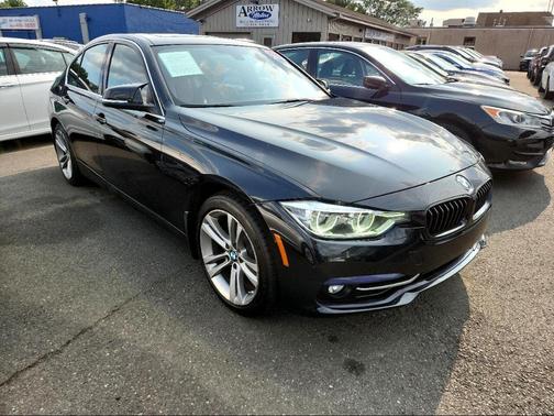 2018 BMW 330 i xDrive