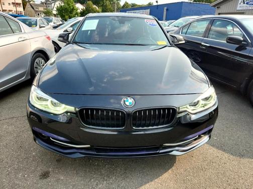 2018 BMW 330 i xDrive