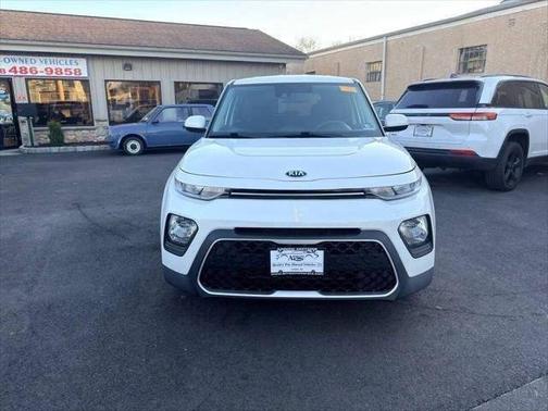 Snow White Pearl 2021 Kia Soul S IVT