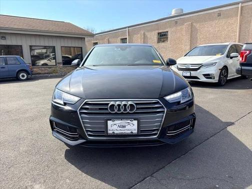 Mythos Black Metallic 2018 Audi A4 2.0 TFSI Premium S Tronic quattro AWD
