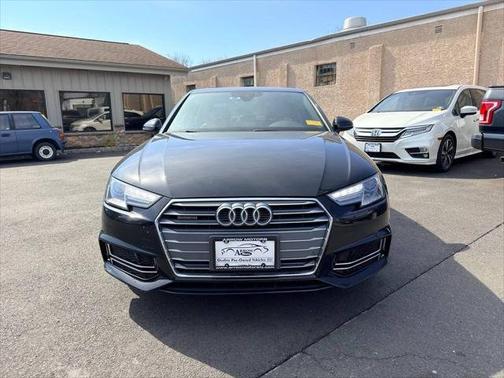 Mythos Black Metallic 2018 Audi A4 2.0 TFSI Premium S Tronic quattro AWD