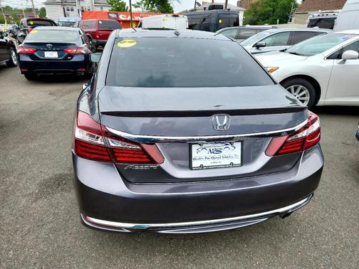 2017 Honda Accord EX-L w/Navigation & Honda Sensing