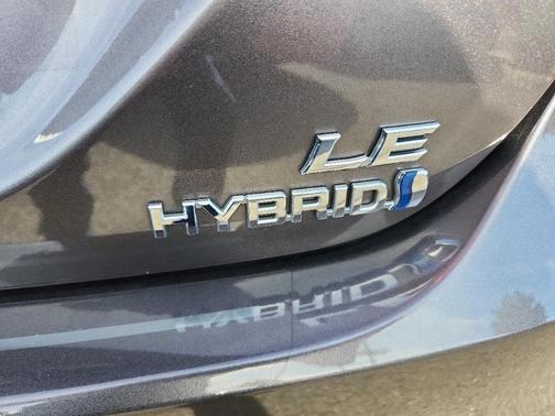 2021 Toyota Camry Hybrid LE