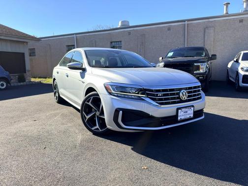 2020 Volkswagen Passat 2.0T R-Line