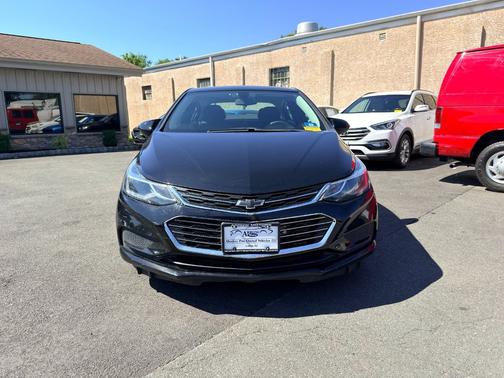 Mosaic Black Metallic 2018 Chevrolet Cruze 4dr Sdn 1.4L LT w/1SD