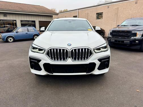 2022 BMW X6 xDrive40i