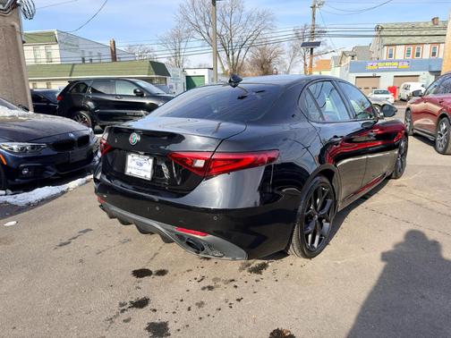 2020 Alfa Romeo Giulia Base