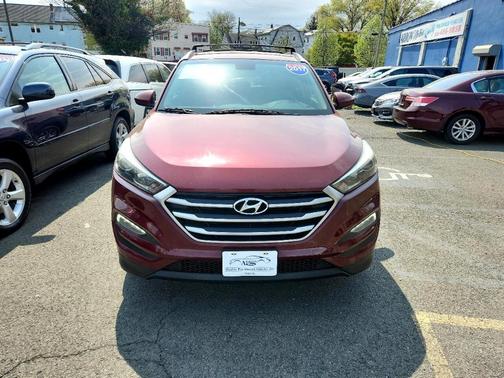 2017 Hyundai TUCSON SE