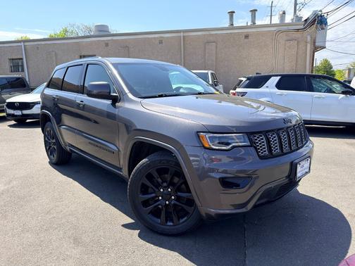 Granite Crystal Metallic Clearcoat 2021 Jeep Grand Cherokee Laredo X 4x4