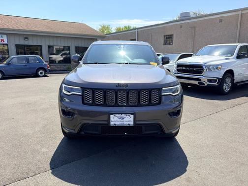Granite Crystal Metallic Clearcoat 2021 Jeep Grand Cherokee Laredo X 4x4