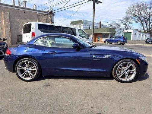 Deep Sea Blue Metallic 2014 BMW Z4 2dr Roadster sDrive35i