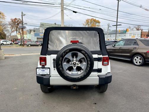 2017 Jeep Wrangler Sahara