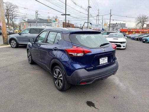 Deep Blue Pearl 2019 Nissan Kicks SV FWD