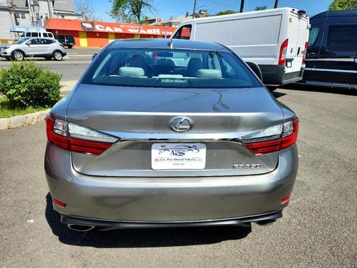 2017 Lexus ES 350 Base