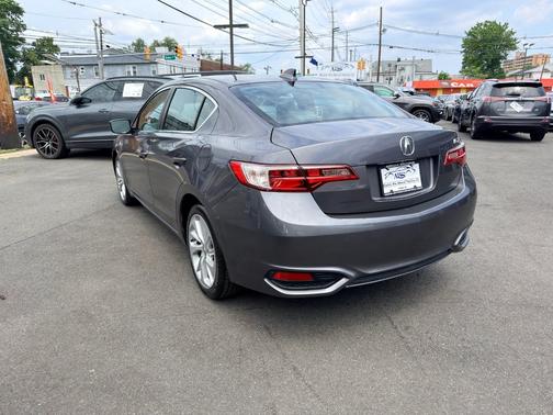 Modern Steel Metallic 2018 Acura ILX Sedan w/Premium Pkg