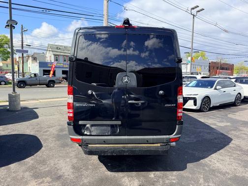Obsidian Black Metallic 2017 Mercedes-Benz Sprinter 2500 2500 Standard Roof V6 144" RWD