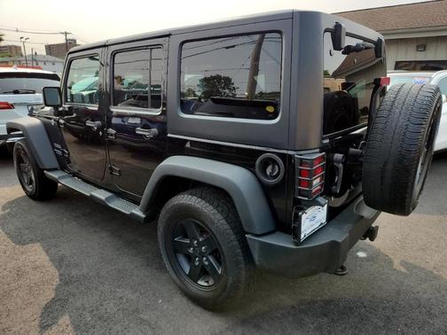2017 Jeep Wrangler Unlimited Sport