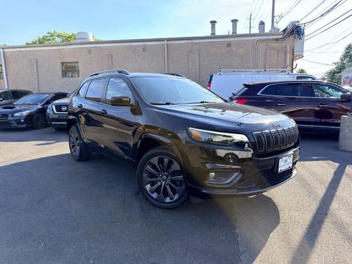 Diamond Black Crystal Pearlcoat 2019 Jeep Cherokee High Altitude 4x4