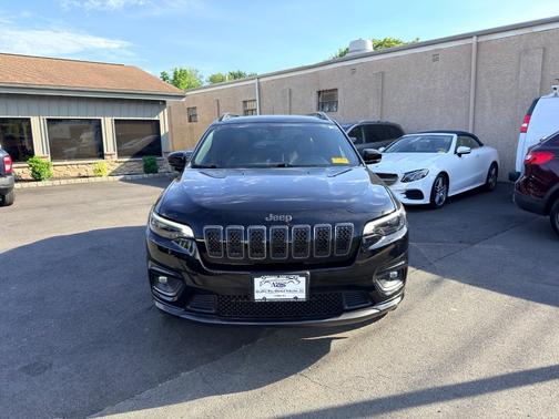 Diamond Black Crystal Pearlcoat 2019 Jeep Cherokee High Altitude 4x4