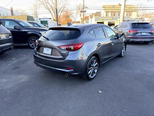 2018 Mazda Mazda3 Touring
