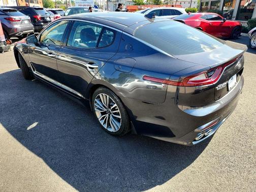 2019 Kia Stinger Base