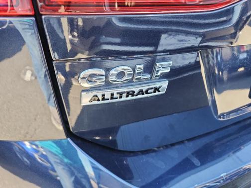2017 Volkswagen Golf Alltrack TSI S