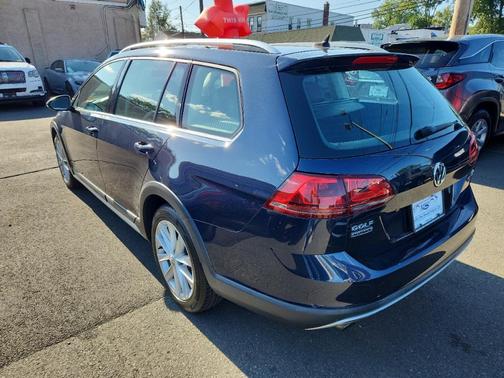 2017 Volkswagen Golf Alltrack TSI S