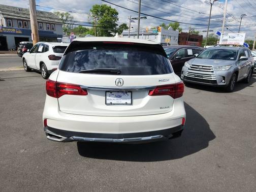 White Diamond Pearl 2017 Acura MDX SH-AWD w/Technology Pkg