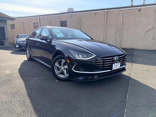 2023 Hyundai SONATA SE