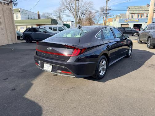 2023 Hyundai SONATA SE