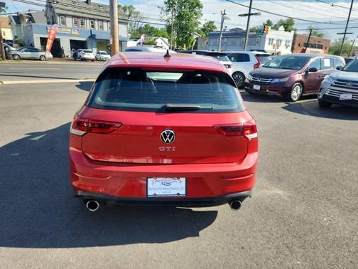 Kings Red Metallic 2022 Volkswagen Golf GTI 2.0T SE Manual