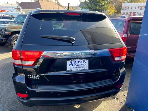 Photo 5 of 31 of 2013 Jeep Grand Cherokee Laredo