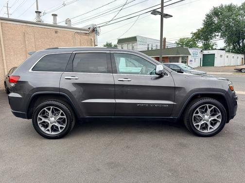 Granite Crystal Metallic Clearcoat 2020 Jeep Grand Cherokee Limited 4x4
