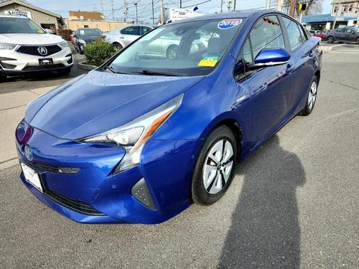 2018 Toyota Prius Three Touring