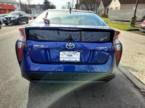 2018 Toyota Prius Three Touring